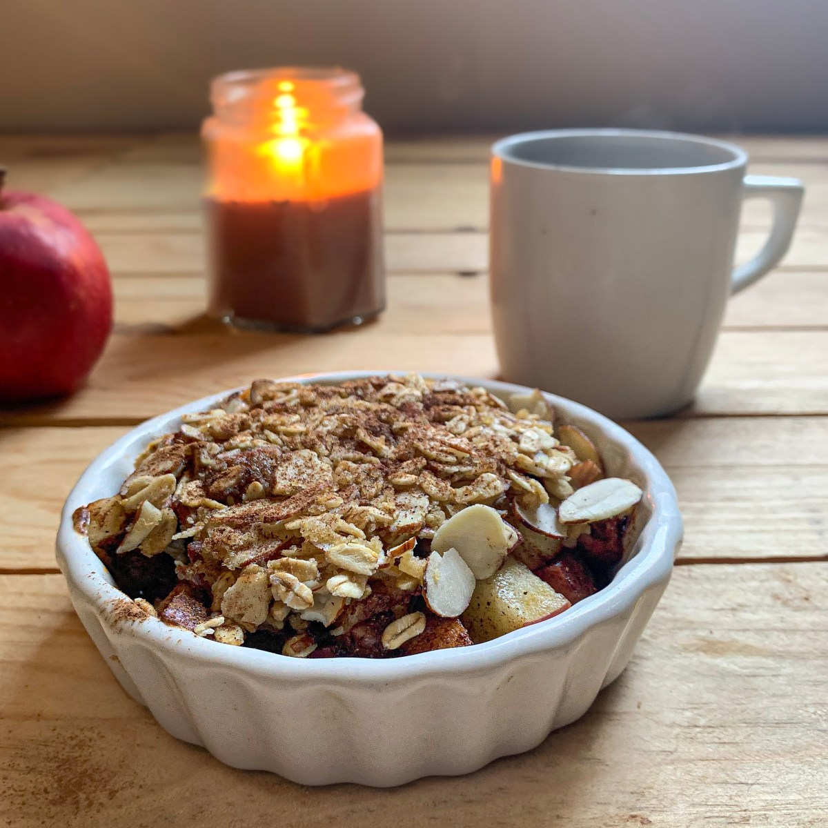 Postre individual para el desayuno: Crujiente de manzana  (vegano, en&nbsp;microondas)